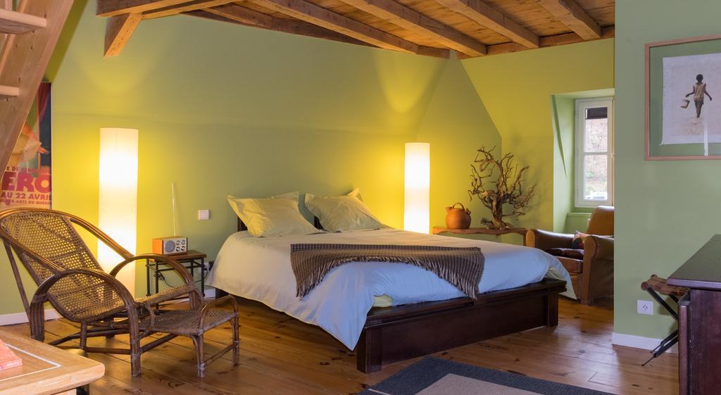 Les Petites Vosges Bed & Breakfast Bagneres-de-Bigorre Room photo
