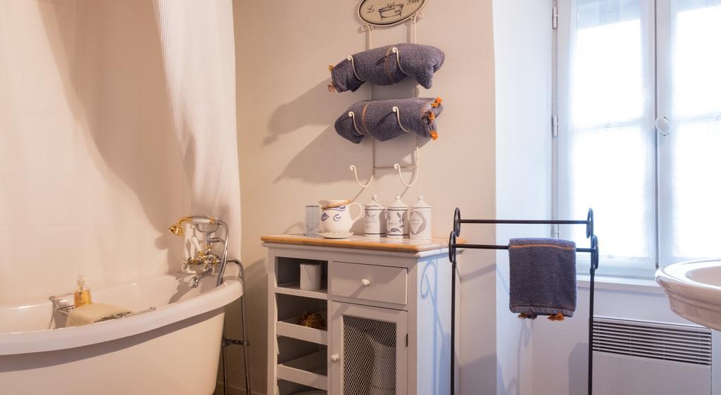 Les Petites Vosges Bed & Breakfast Bagneres-de-Bigorre Room photo