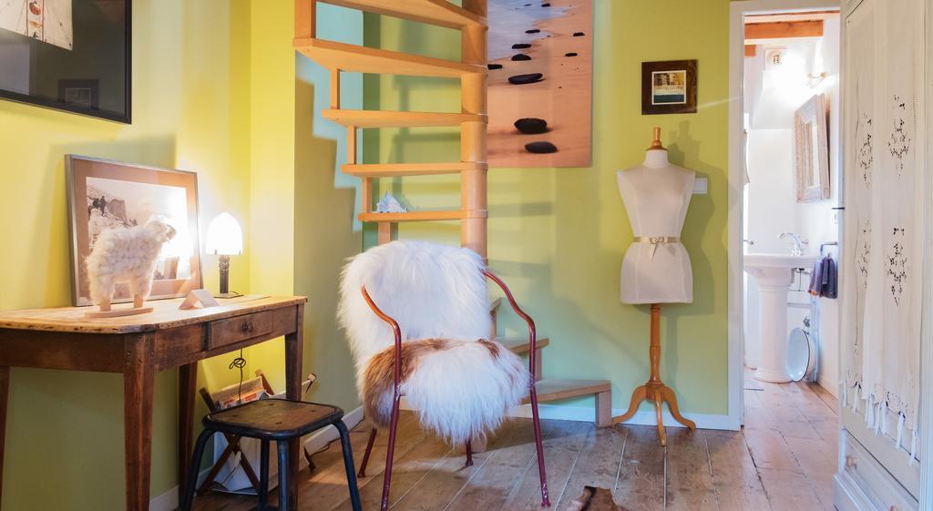 Les Petites Vosges Bed & Breakfast Bagneres-de-Bigorre Room photo